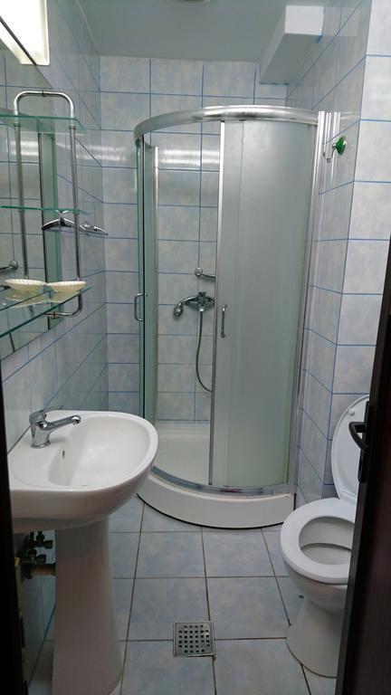 Hotel Pui De Urs Βουκουρέστι Εξωτερικό φωτογραφία